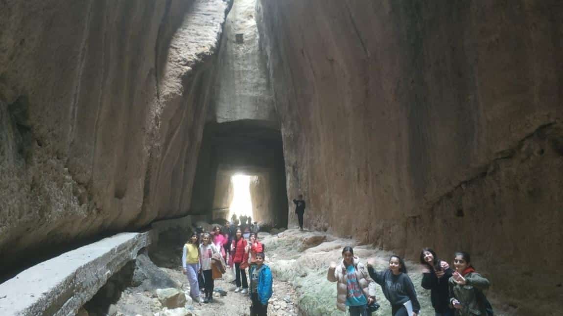 Antik Dönemin Mega Projesi: Titüs Tüneli ve Beşikli Mağaralar